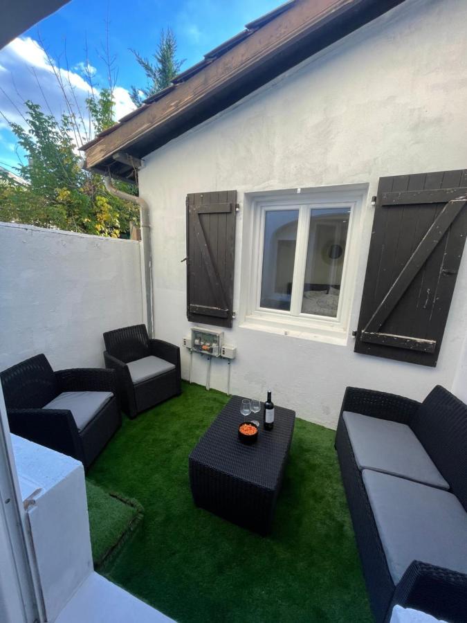 Appartement Hors Du Commun Avec Son Jacuzzi Salies-de-Béarn Kültér fotó